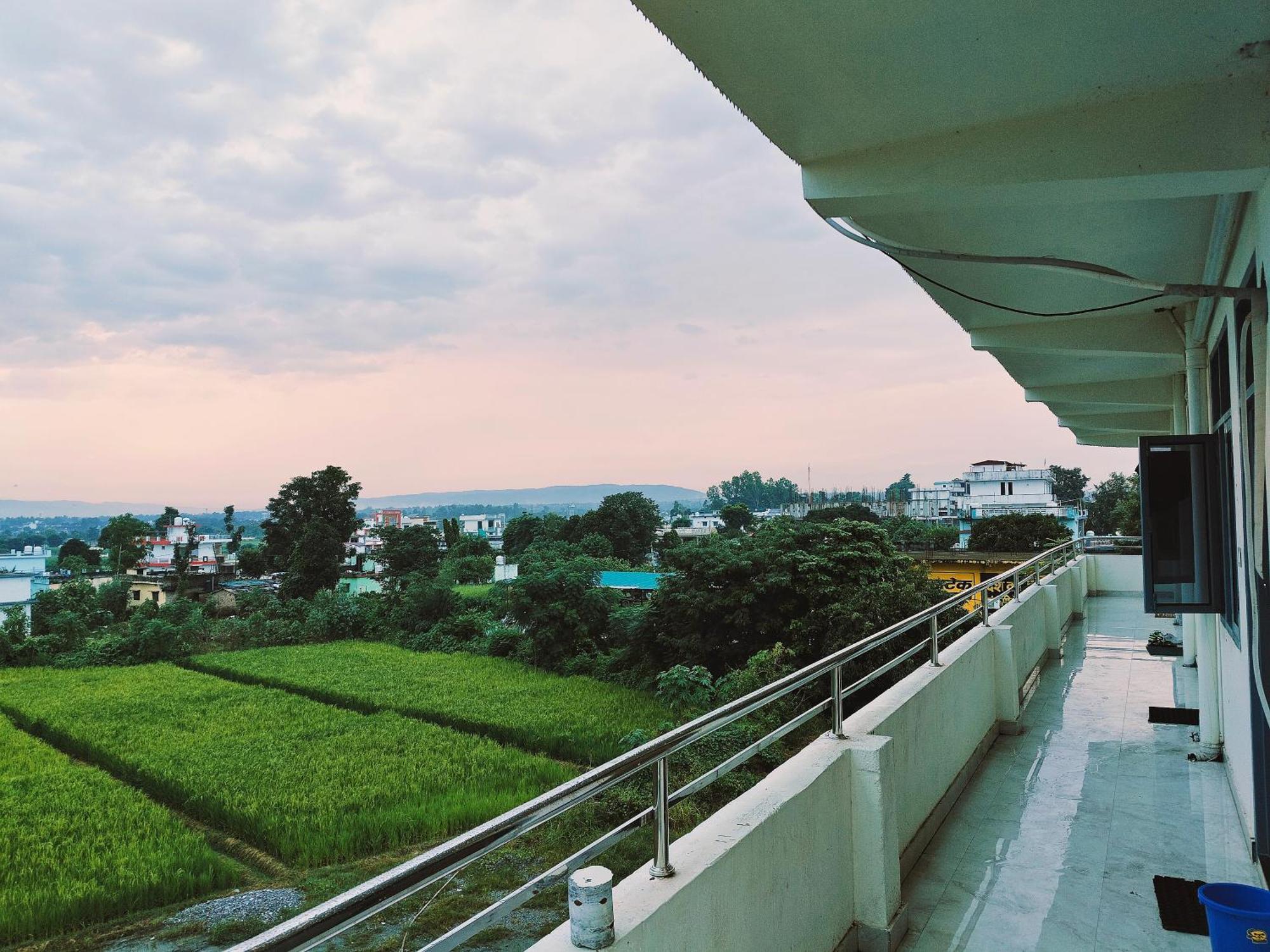 Hotel Jd Doiwala Exterior photo